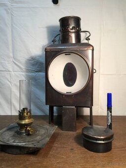 Železniční lampa na petrolej - petrolejová - petrolejka