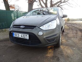 Ford S-MAX 2.0i 107Kw  2x sada kol, 7 míst
