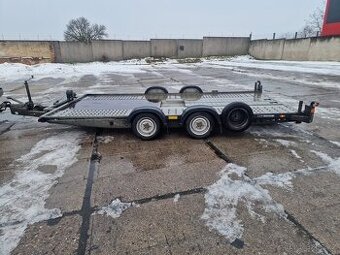 Brian James - autopřepravník