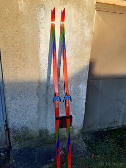 běžecké lyže Fischer 200