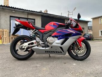 Honda CBR 1000RR Fireblade