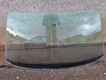 Čelní okno Felicia