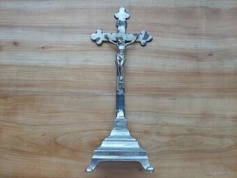 Starožitný krucifix, velký kovový kříž, INRI Ježíš - SLEVA