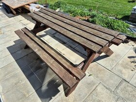 Zahradní dřevěná lavice se stolem