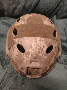 Nabízím k prodeji Vojenská helma FAST (replika), typ PJ