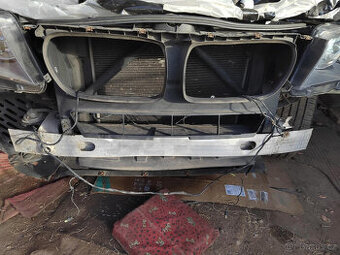 BMW X3, F25, chladičová stěna