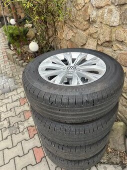 Alu kola 215/65/17 original VW Tiguan