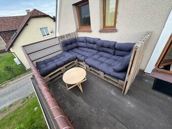 Paletový nábytek