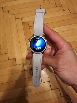 Samsung Galaxy Watch6 Classic 43mm R950 Silver - Chytré hodi