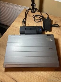 Dell Precision M4500 (vhodný na práce s CAD)
