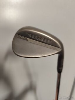 Prodám Titleist SM8 wedge 56°10S - 1
