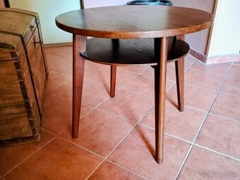 starý stolek art deco Brusel