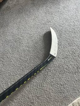 Hokejka Warrior DX - P28 - 100 flex