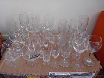 Set 20 sklenic z křišťálu a skla