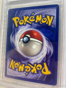 Edice Shadowless Charizard s hodnocením BGS 6.5 Holo vzácná