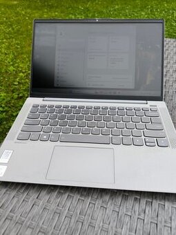 Lenovo IdeaPad 5 CPU i5-1035G1