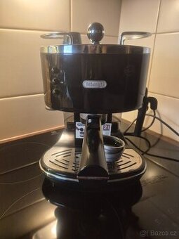 Pákový kávovar DeLonghi