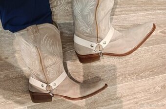 Jezdecké kovbojské boty