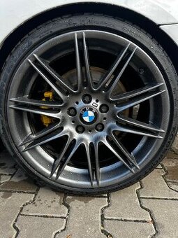 Alu BMW 5x120 19” style 225