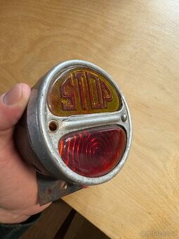 Zadní autosvětlo na veterána