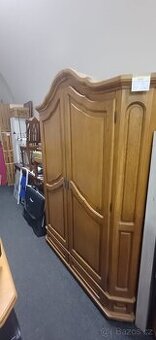 Rustikalní šatní skříň