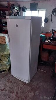 Prodam mrazák šuplíkový Electrolux 195l