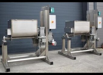 Dvouhřídelový Z-míchací stroj