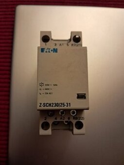 Instalační stykač 25A 230V AC, Z-SCH230/25-31