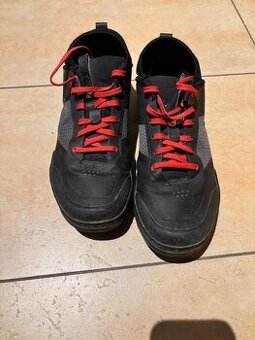 Cyklistické tretry Shimano