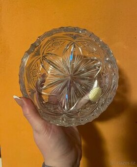 Křišťálový broušený popelník Bohemia