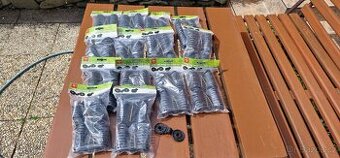 Klip na uchycení stínící tkaniny