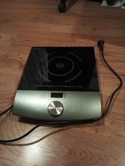 Jednoplotýnková indukční varná deska