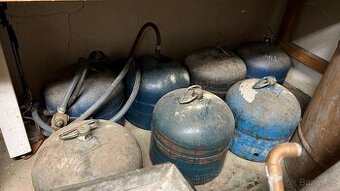 7 ks plynové bomby 2kg