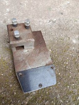 Nožový držak k soustruhu