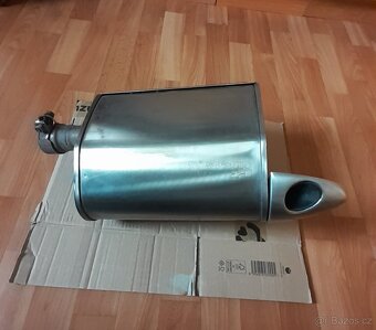 Kawasaki Versys 650 - original výfuk