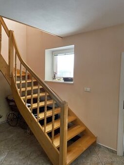 Prodám dřevěné jasanové schody