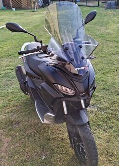 Skútr Aprilia SR GT 125