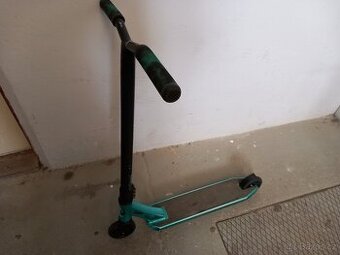 Freestyle koloběžka Movino Elite