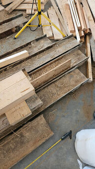 Traverzy IPE 200, 8 ks, délka 6,6 m, cena 3500 Kč za 1 ks