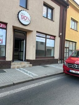 Prodám dům s obchodem