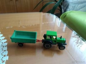 Model traktoru - 1
