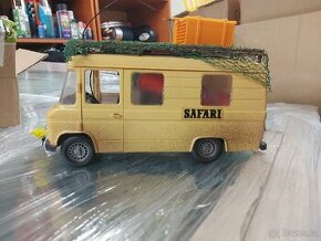 Safari mercedes hračky včetně nářadí