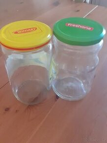 Větší množství zavařovací sklenic na zelí pickles apod. - 1
