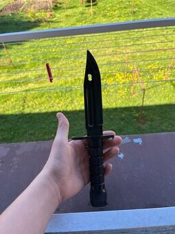 Gumový airsoft nůž