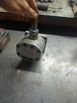 Hydraulické čerpadlo TGL 10859