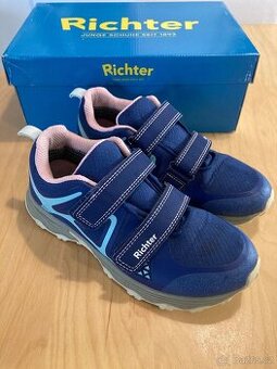 Dívčí celoroční obuv s membránou Richtex vel. 34