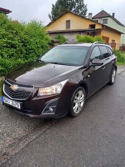Chevrolet Cruze SW Combi 2.0 tdi 120kW rv 2012