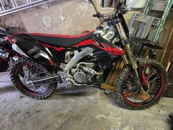 Suzuki rmz 250