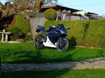 YZF R125