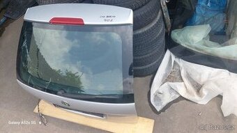 Zadni víko Octavia 2 kombi stříbrné